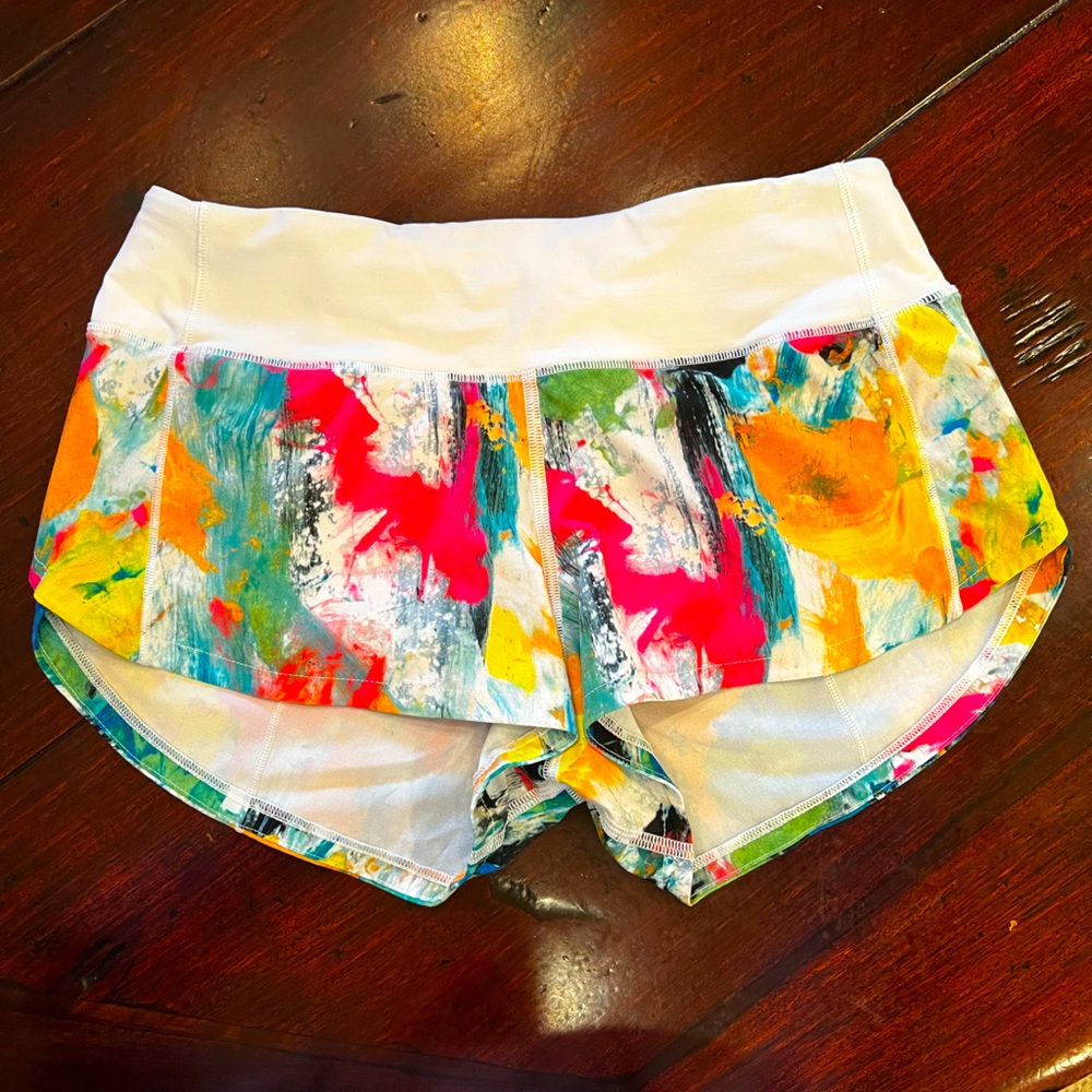 Lululemon Multicolor Speed Up Low-rise short 2.5” shorts, size 2